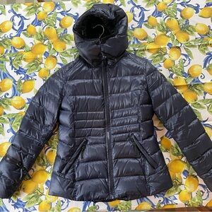 EUC Navy Andrew Marc women’s down filled puffer jacket size small